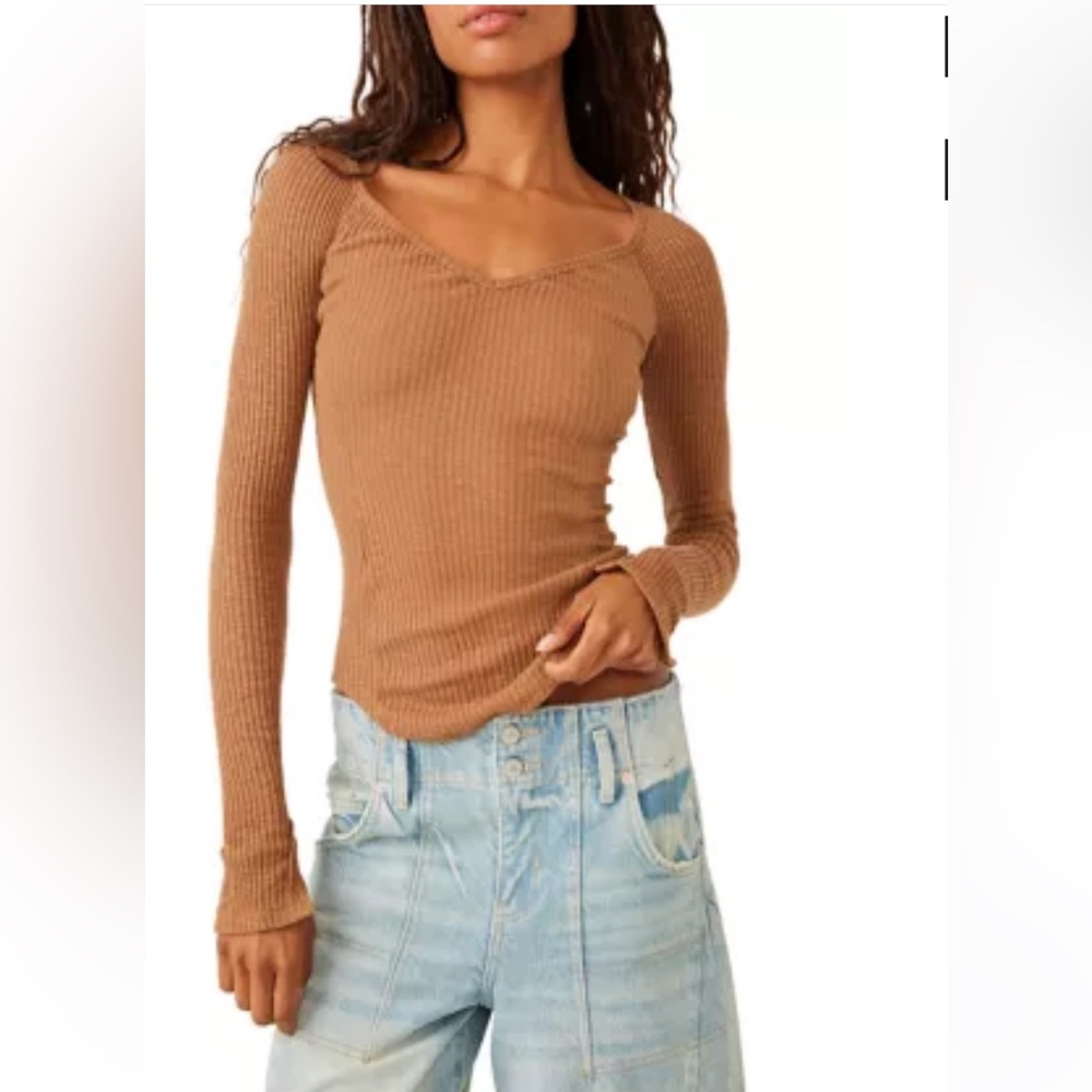 We The Free Passing Thru Layering Top • Size Large (runs small) • NWT